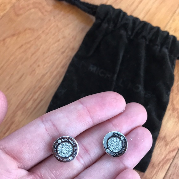 Michael Kors stud earrings - Picture 1 of 4